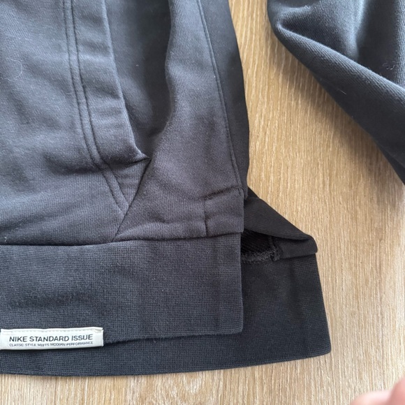 Nike Black Hoodie Hooded Sweatshirt - Picture 4 of 8